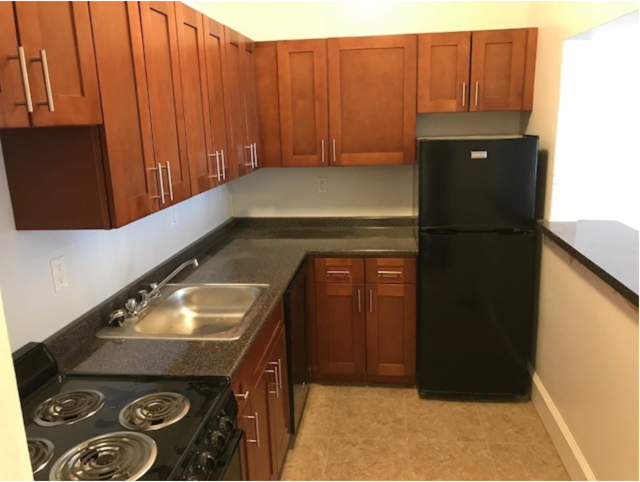 33 Lancaster Ter, Washington Square