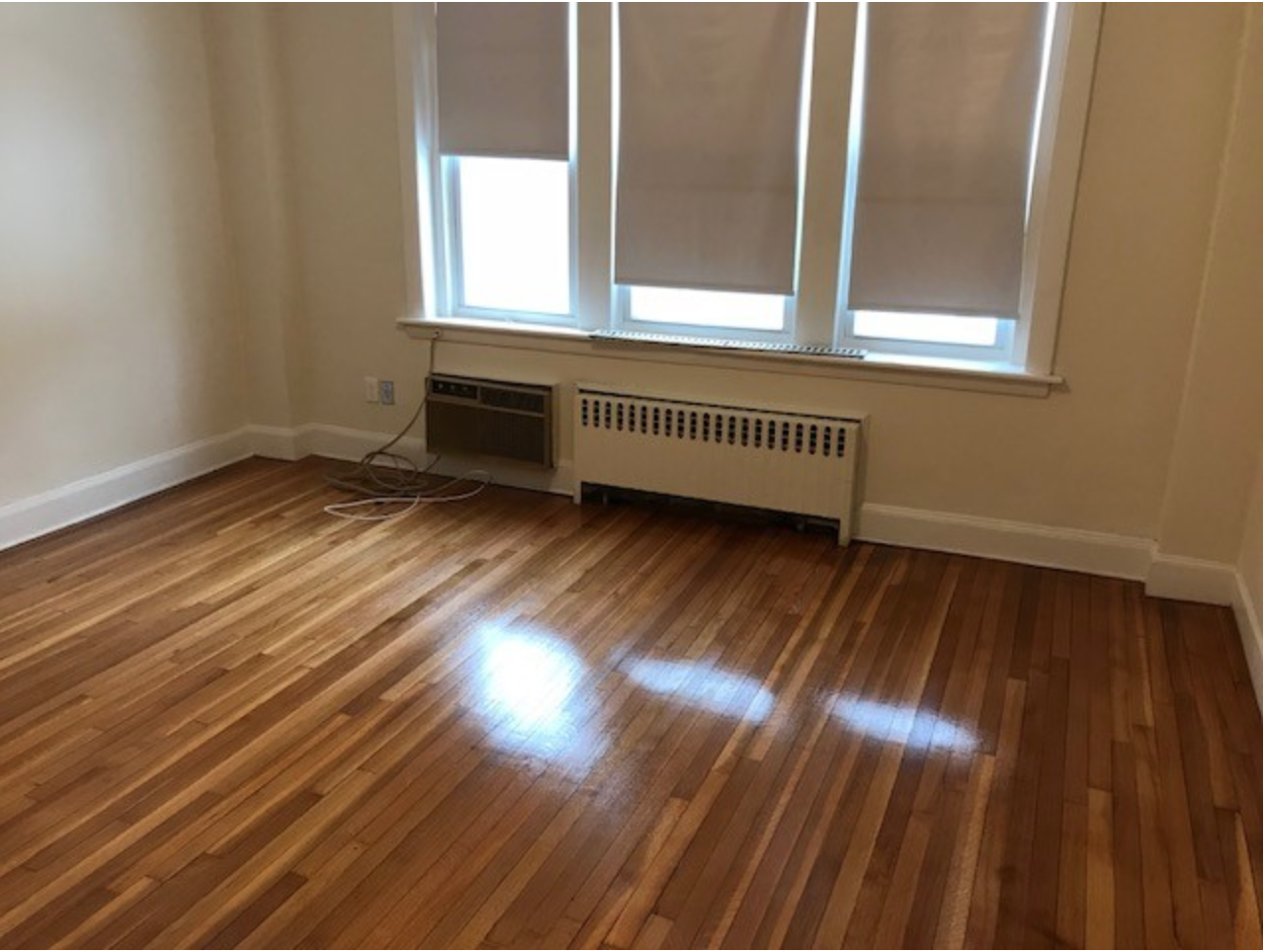 33 Lancaster Ter, Washington Square