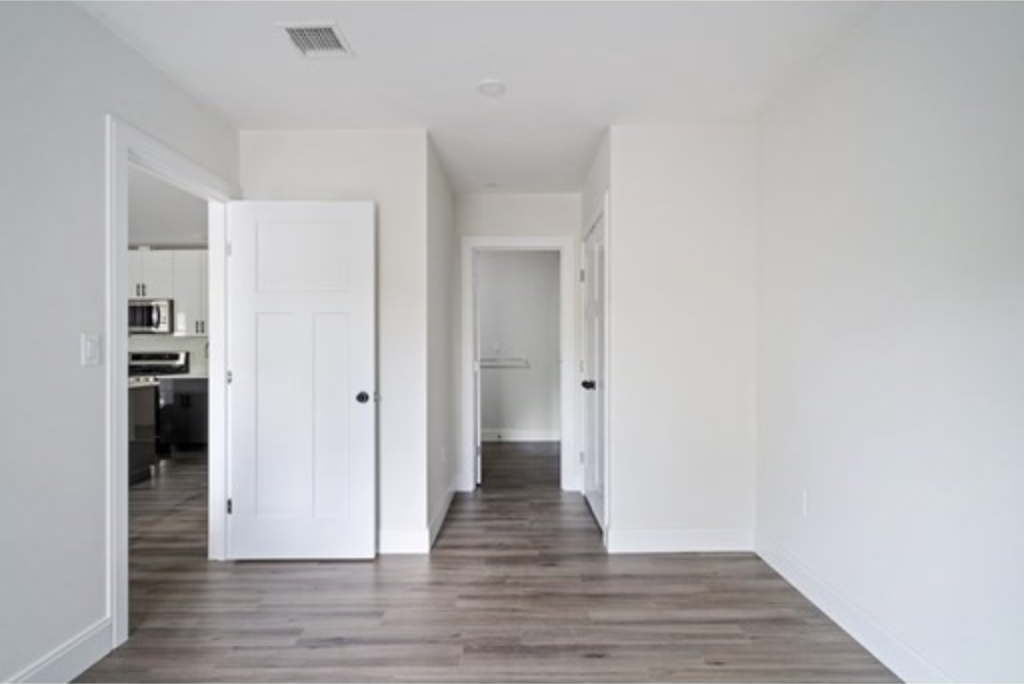 317 Belgrade, Roslindale