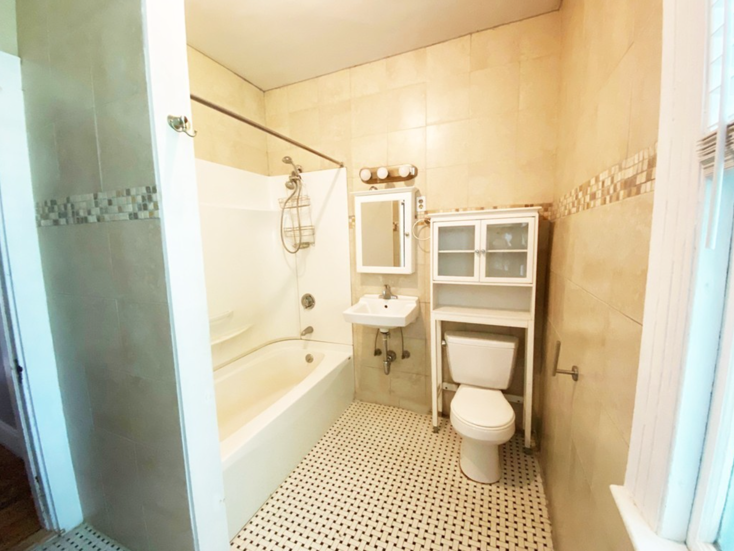 81 Corey St, West Roxbury