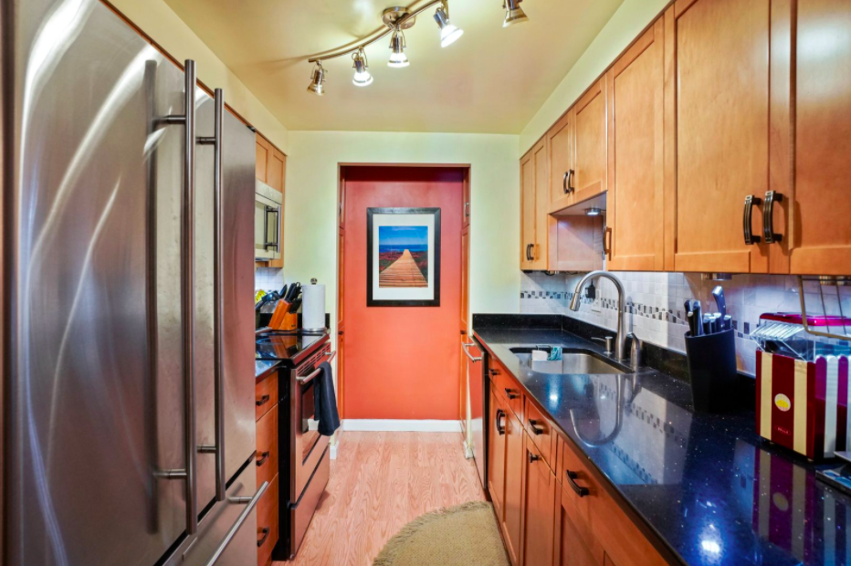 357 Commercial St, North End