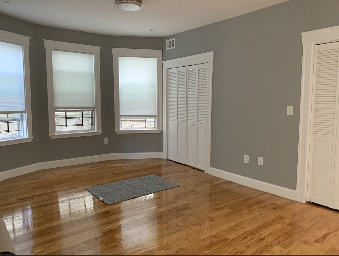 147 Hillside St, Mission Hill