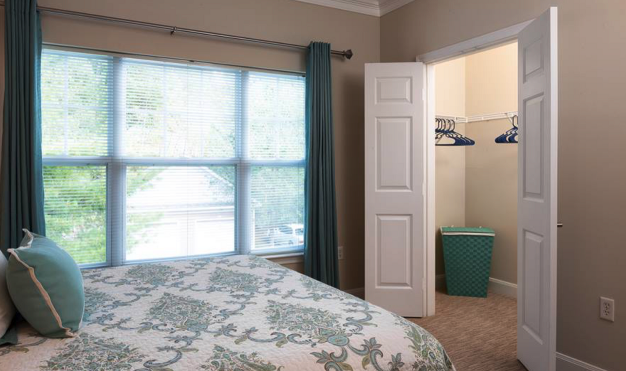 1449 Main St, Waltham