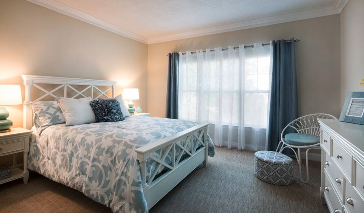 1449 Main St, Waltham