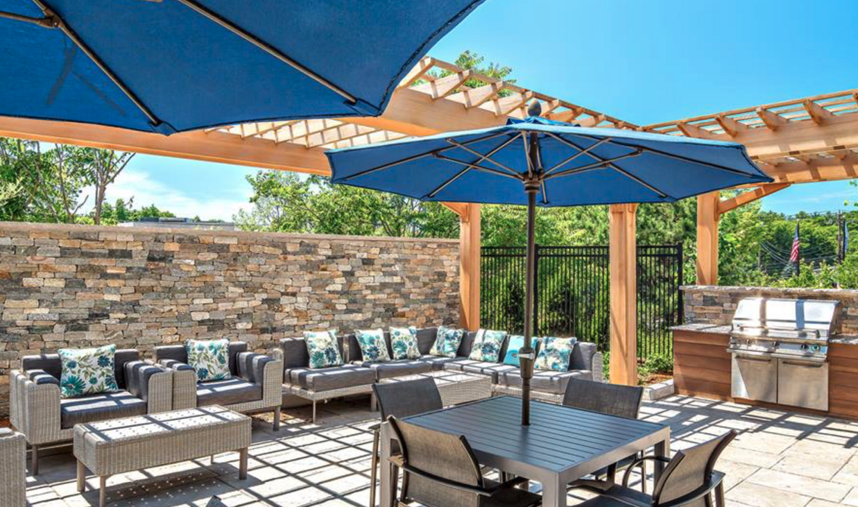 1449 Main St, Waltham