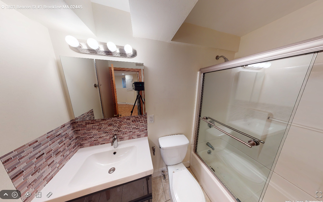 1801 Beacon St, Washington Square