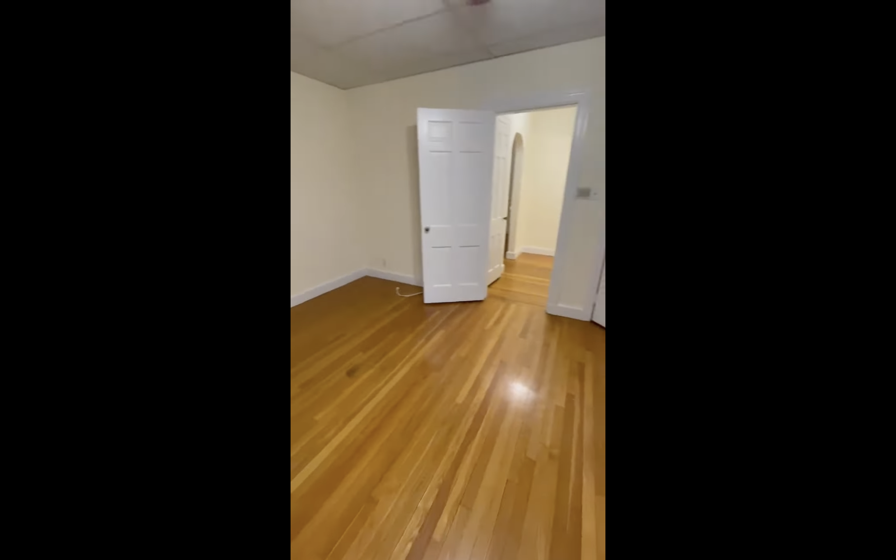 22 Fairbanks St, Washington Square