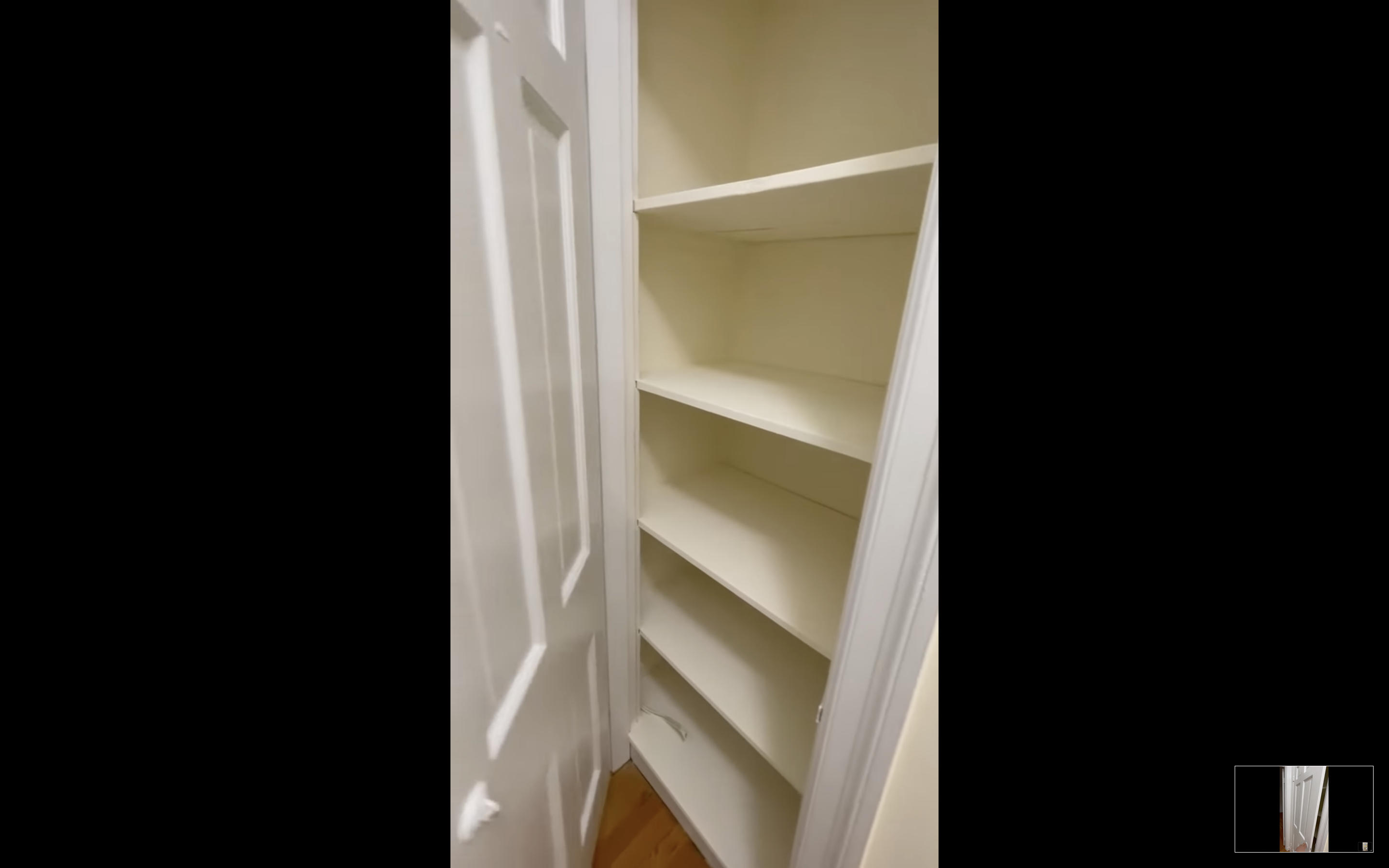 22 Fairbanks St, Washington Square