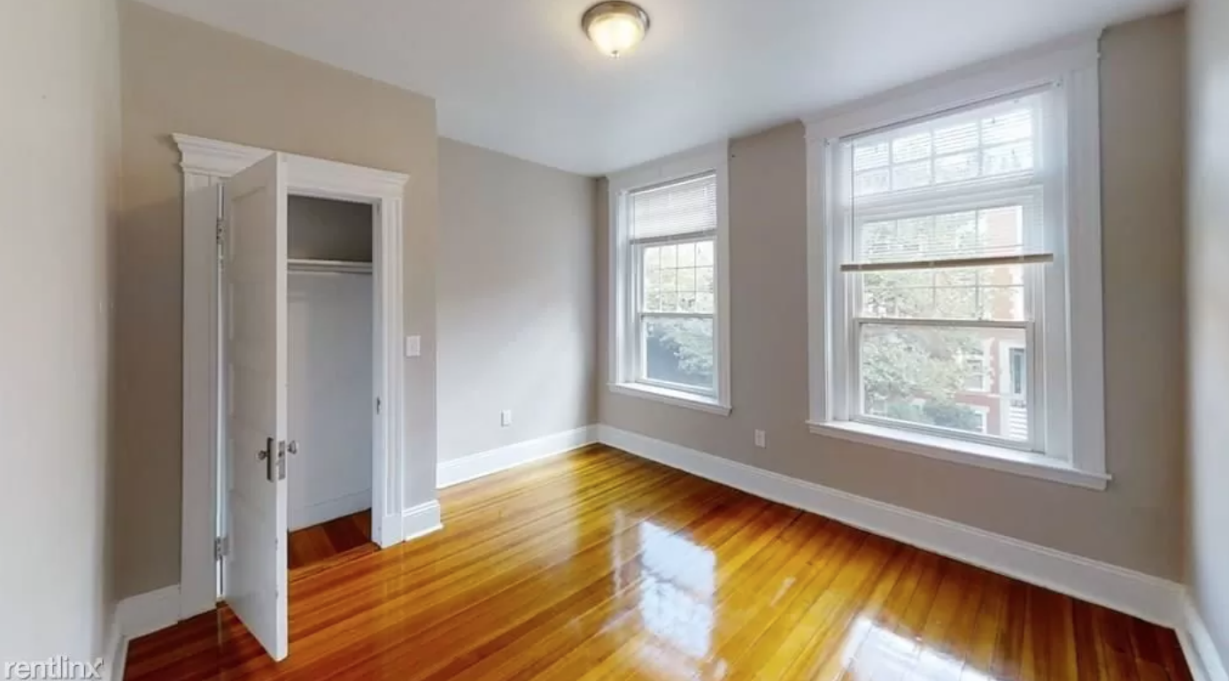 7 Strathmore Rd, Washington Square