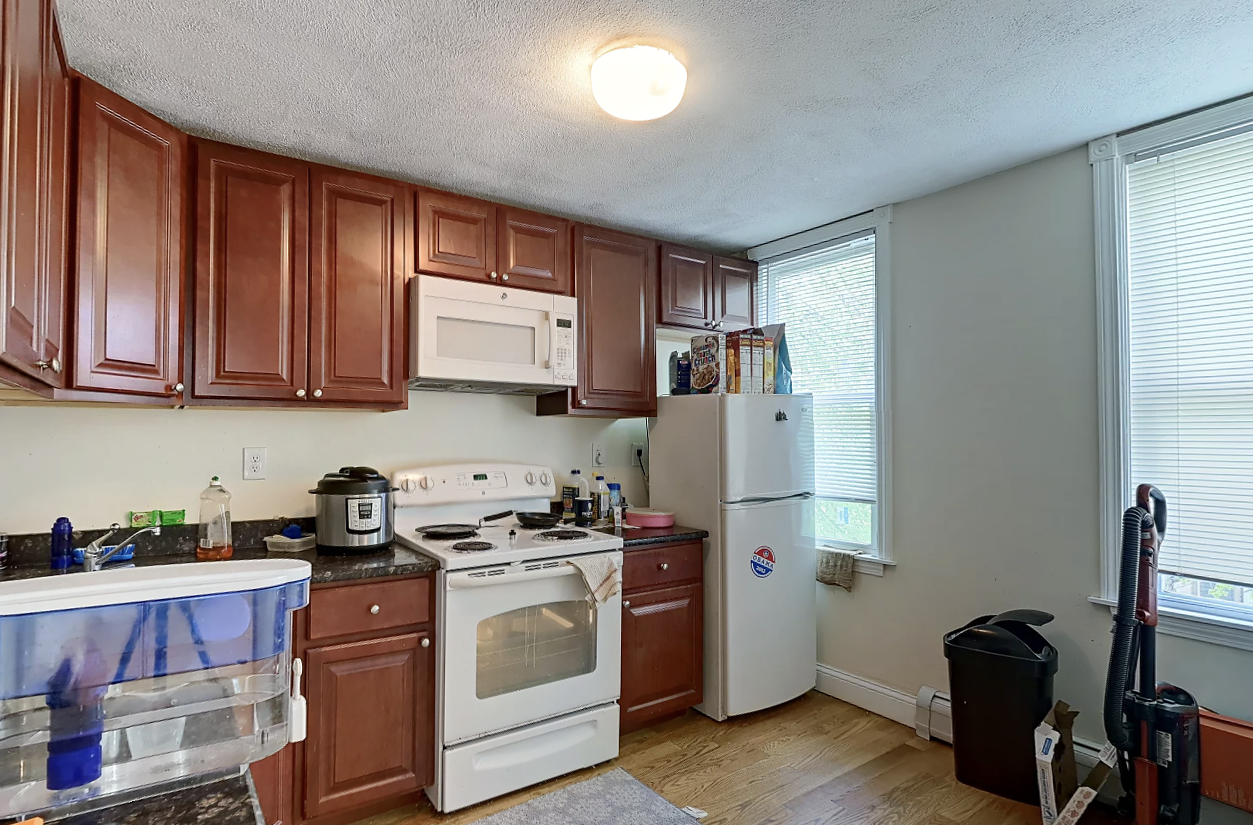 14 Leverett St, Brookline Village