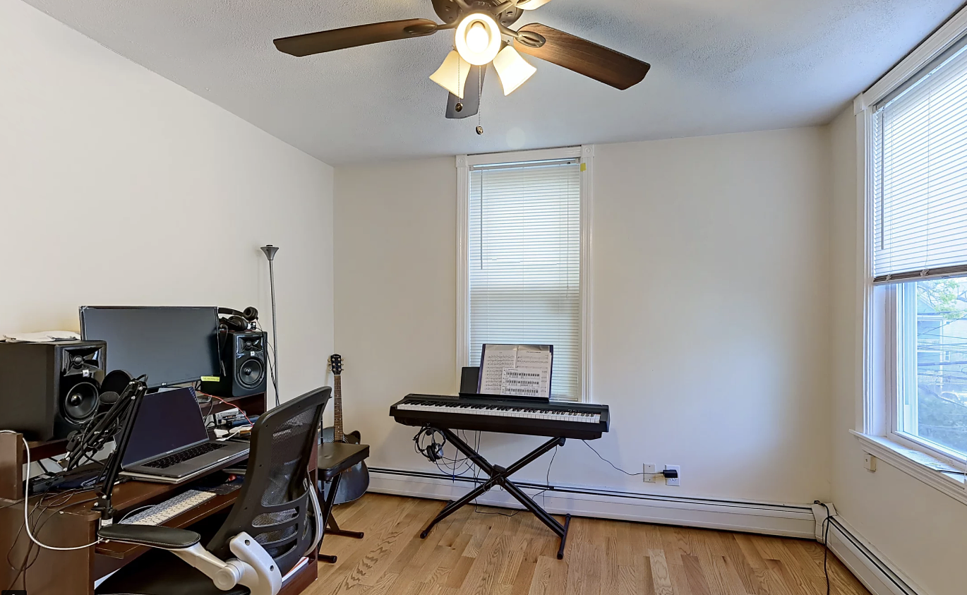 14 Leverett St, Brookline Village