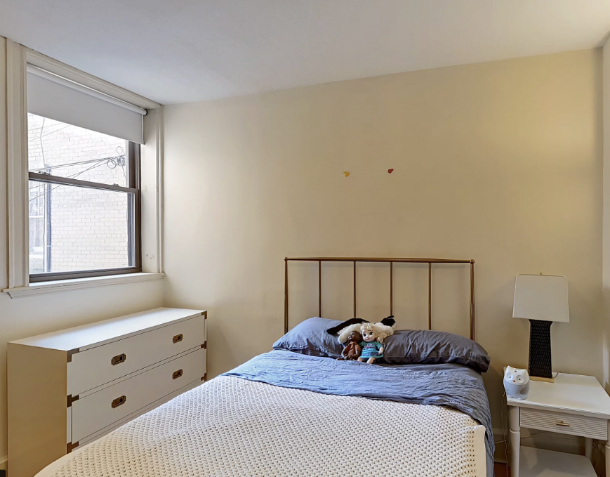 12 Dean Rd, Washington Square