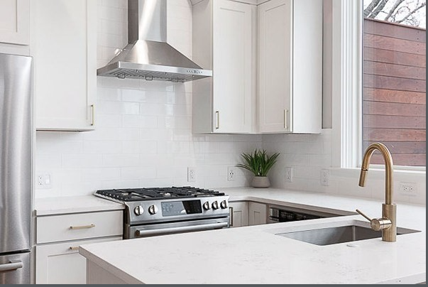 182 7th St, South Boston