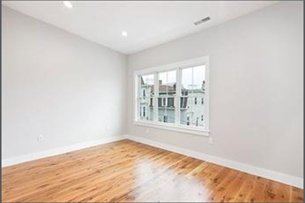 182 7th St, South Boston