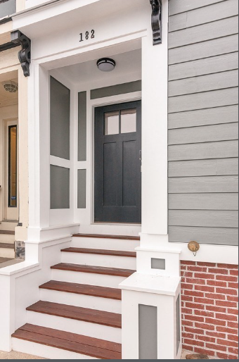 182 7th St, South Boston