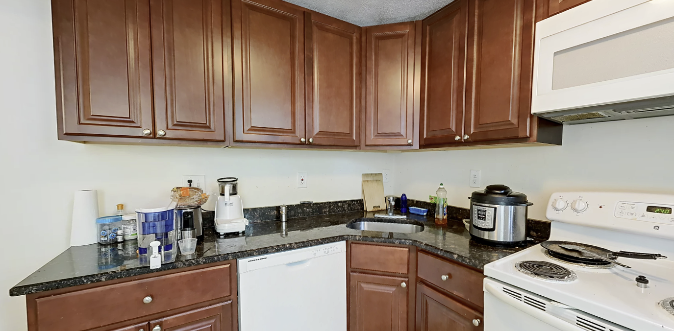 14 Leverett St, Brookline Village