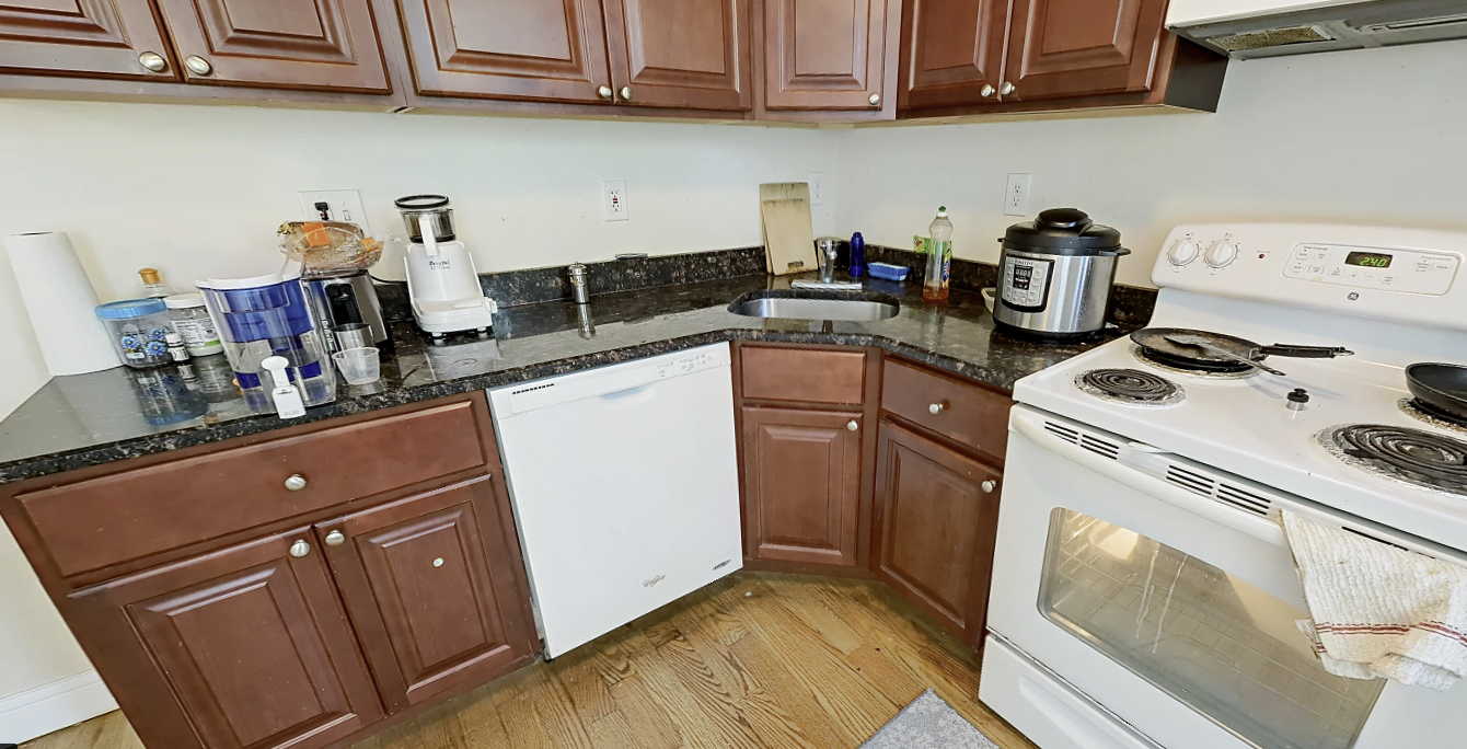 14 Leverett St, Brookline Village