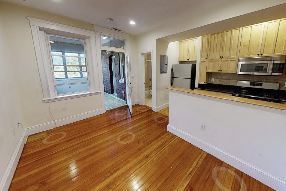 191 Winthrop Rd, Washington Square