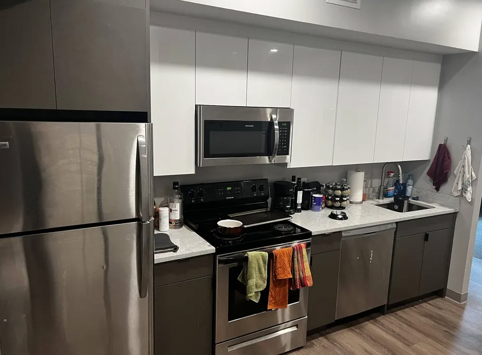 100 Hemenway St, Fenway