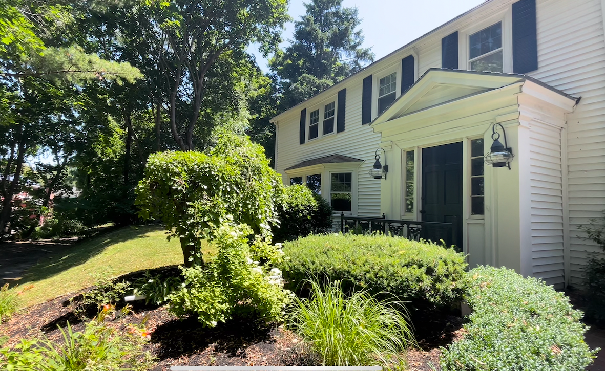 198 Wolcott Rd, Chestnut Hill