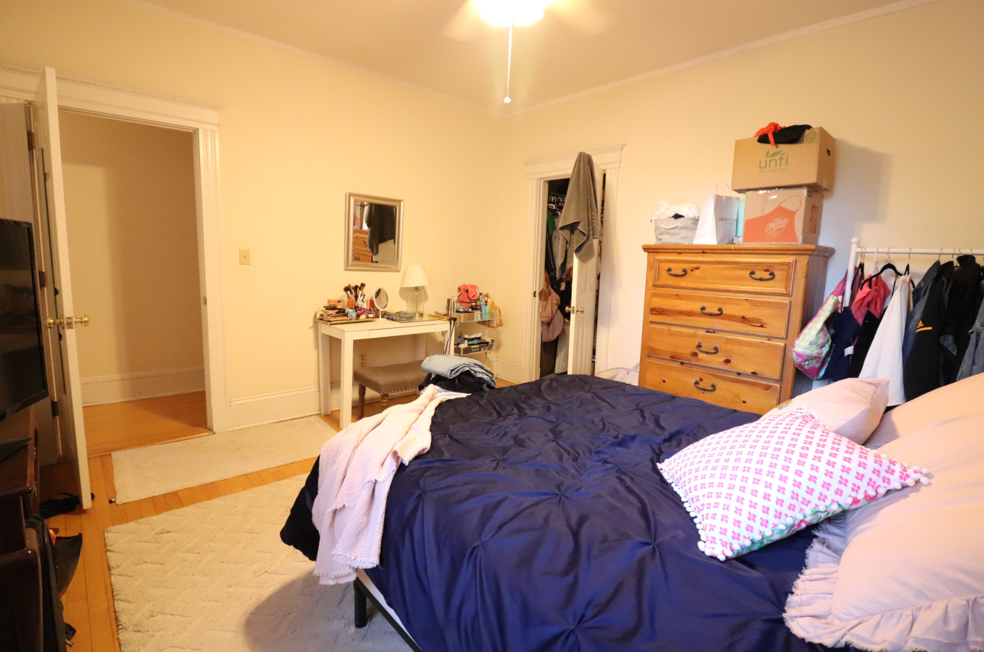 1100 Beacon St, Longwood