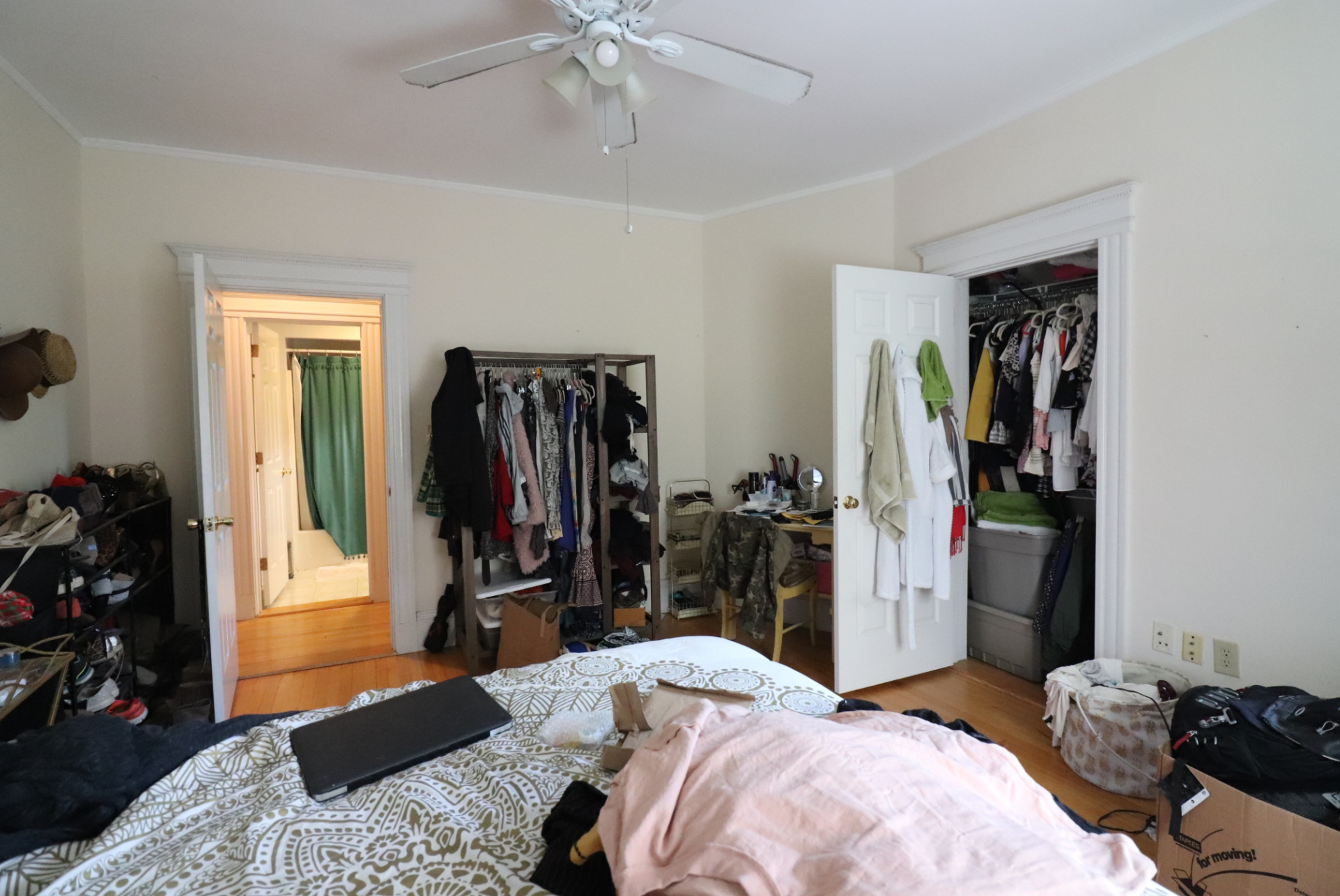 1100 Beacon St, Longwood