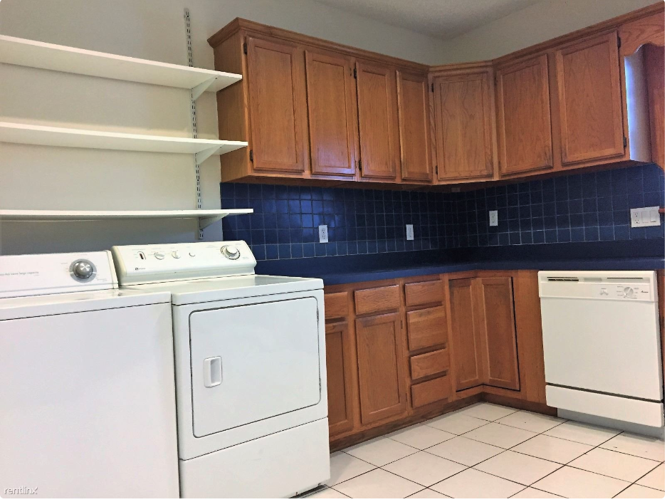 2028 Massachusetts Ave, Porter Square