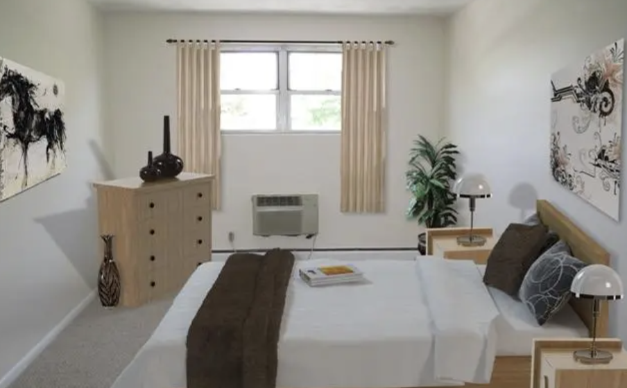 547 Worcester Rd, Framingham