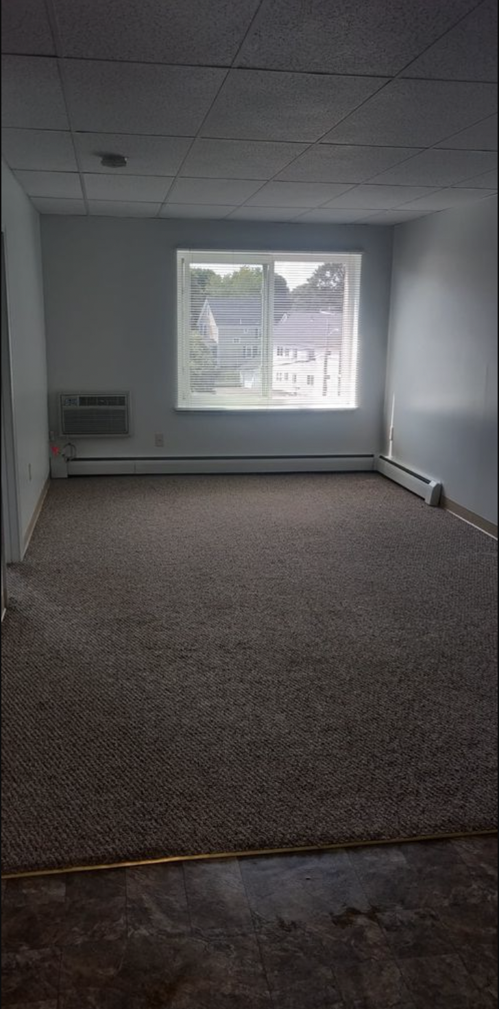 30 Hamilton St, Saugus