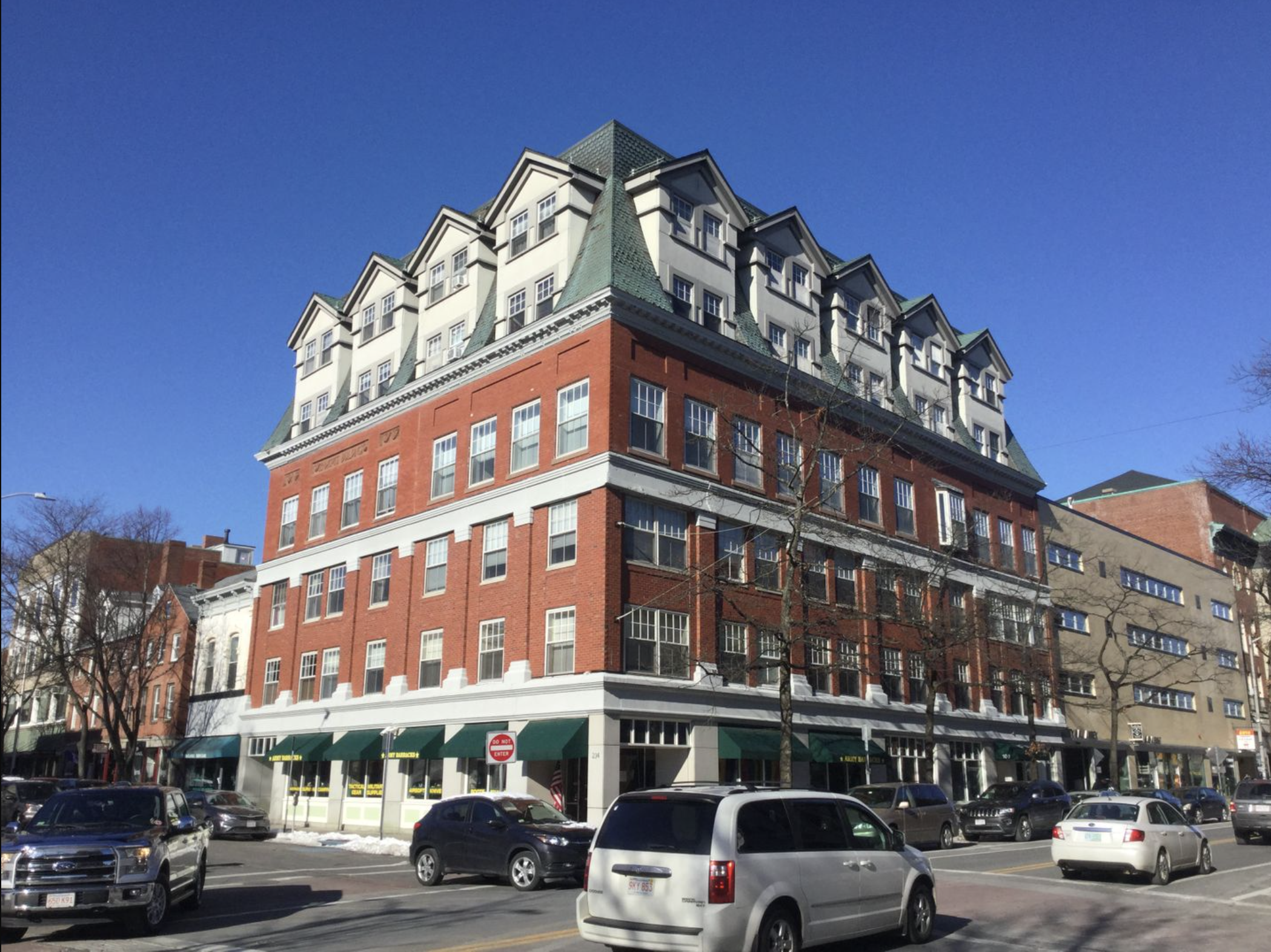 100 Washington St, Salem