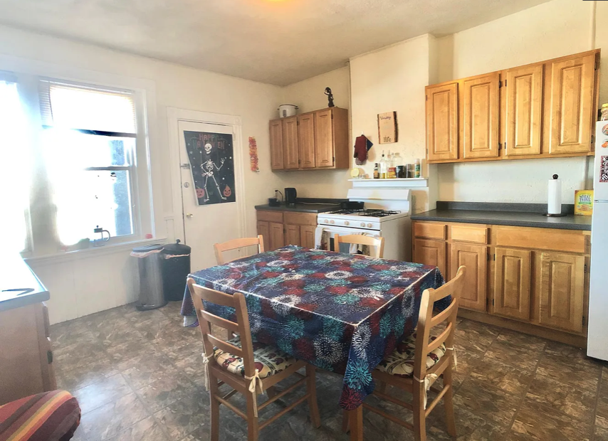 96 Calumet St, Mission Hill