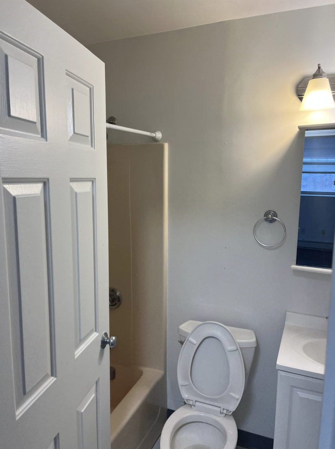 100 Washington St, Salem