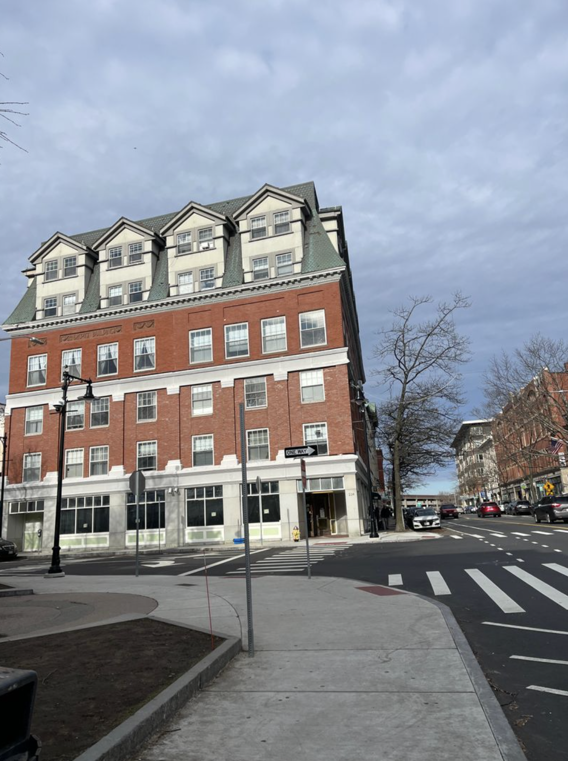 100 Washington St, Salem