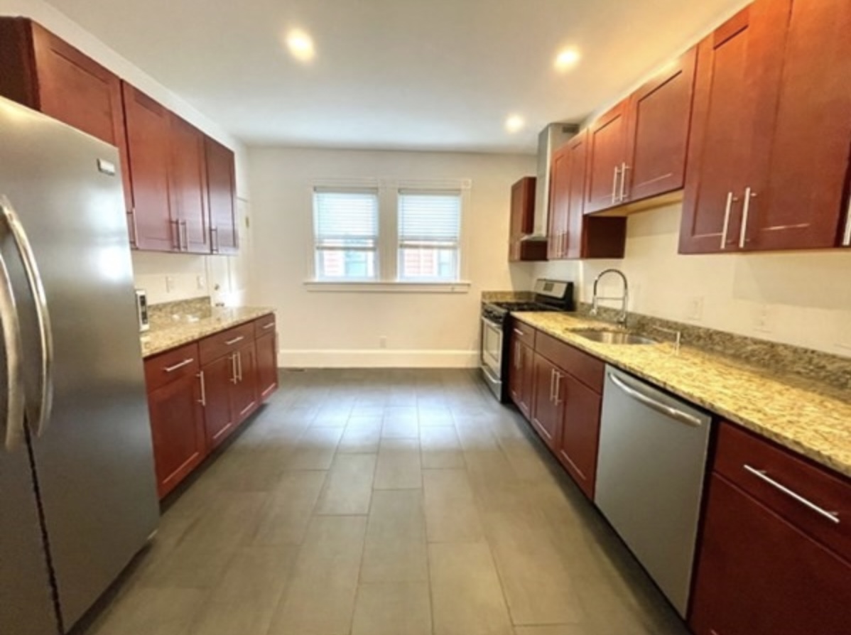 151 Charlesbank Rd, Newton