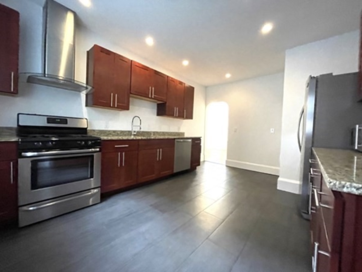 151 Charlesbank Rd, Newton