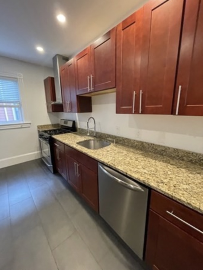 151 Charlesbank Rd, Newton