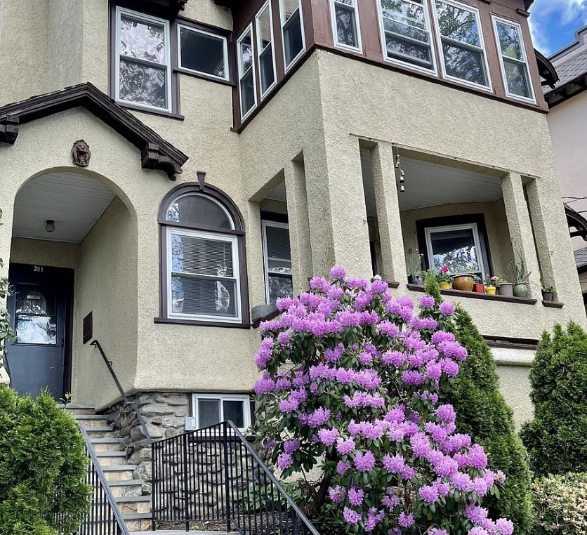 201 Rawson Rd, Brookline Hills