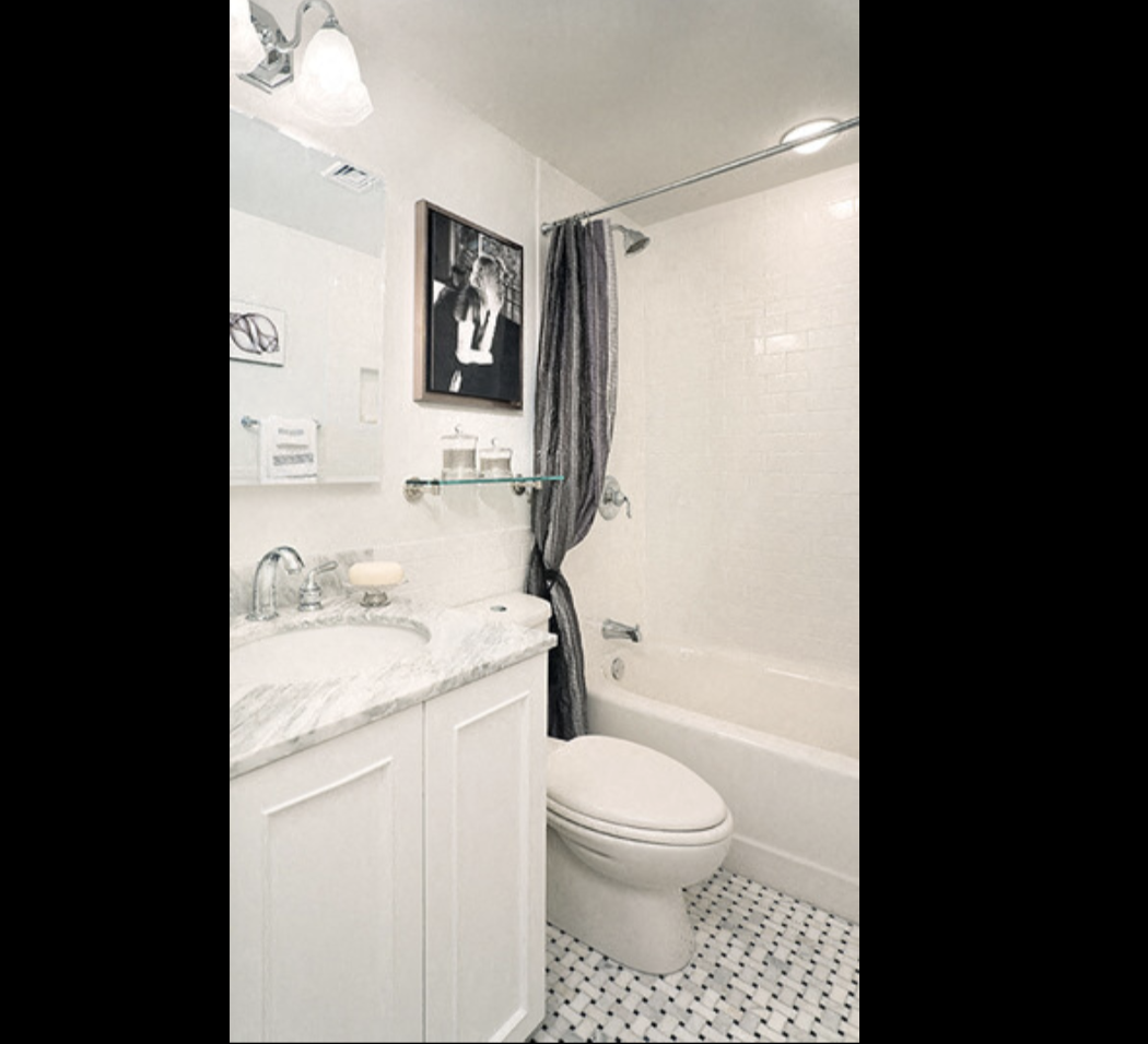 20 Chapel St, Longwood