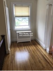 92 Algonquin, Newton