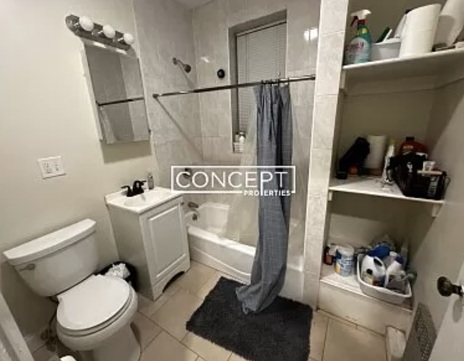 724 Washington St, Coolidge Corner