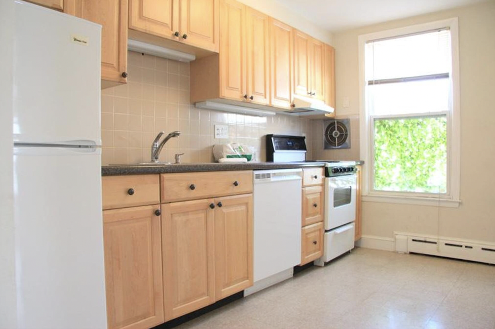 898 Massachusetts Ave, Riverside