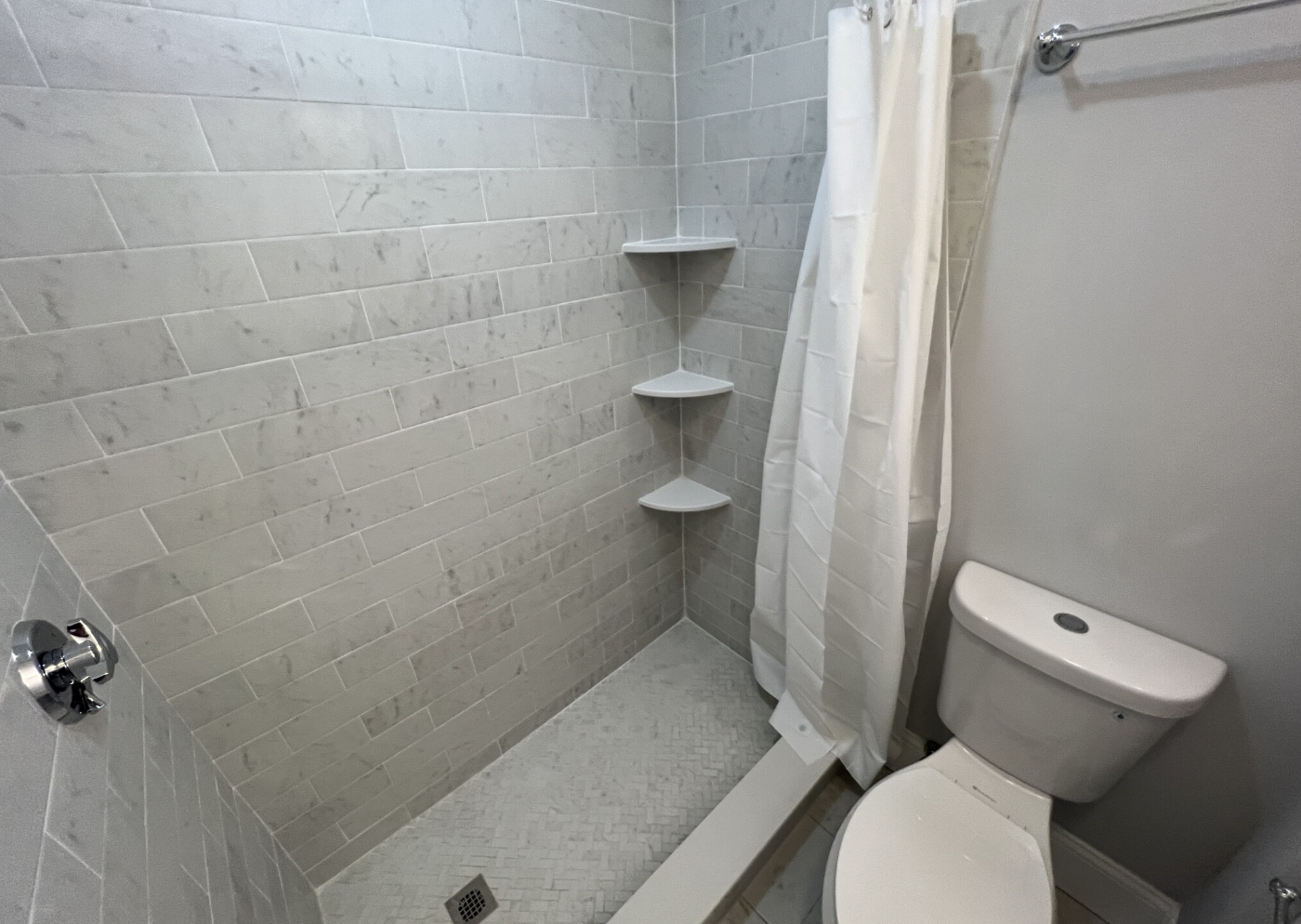 372 Oxford St, Ward Two