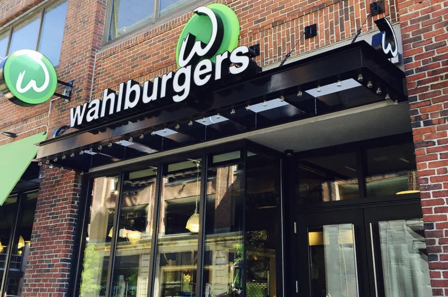 19 Peterborough St, Fenway