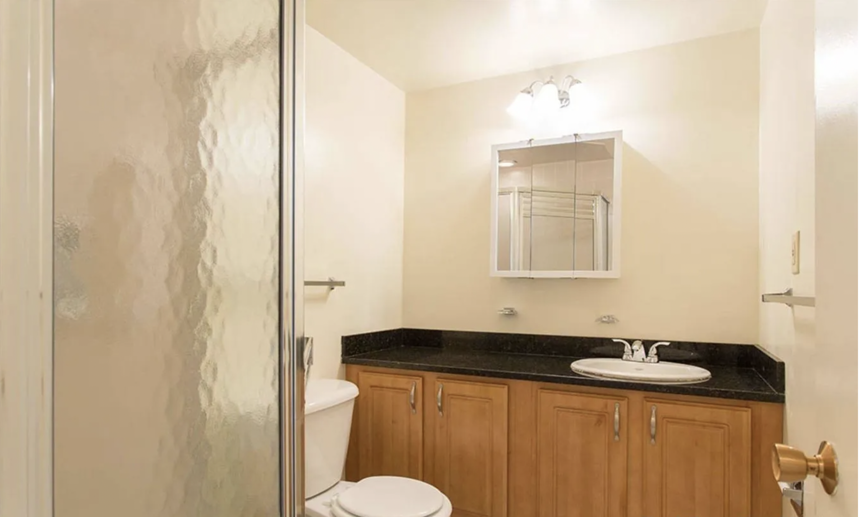 320 Hammond Pond Pkwa, Chestnut Hill