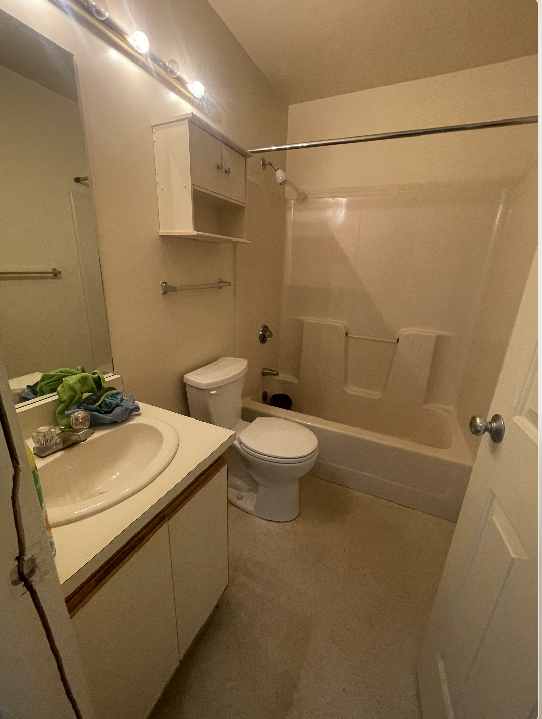 100 Washington St, Salem