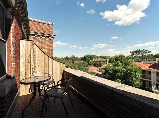 39 Mount Hood Rd, Brighton