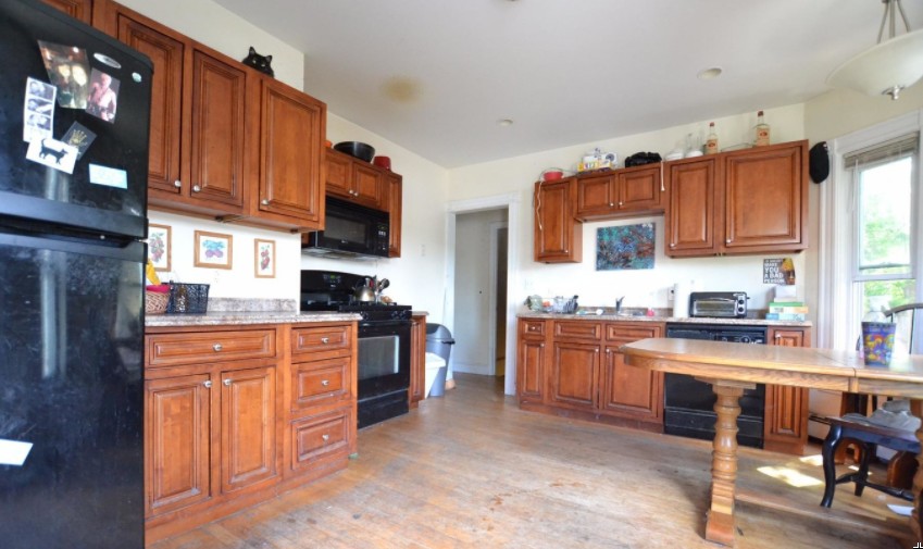 27 Blaine St, Allston