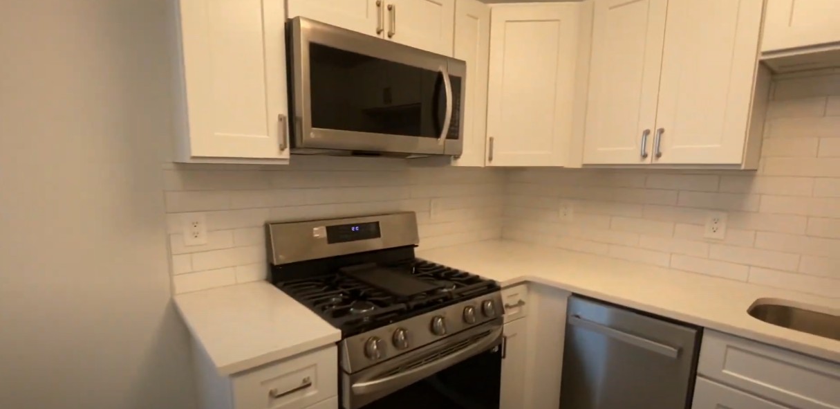 351 8th St, South Boston