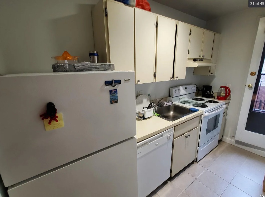 166 Saint Botolph St, South End