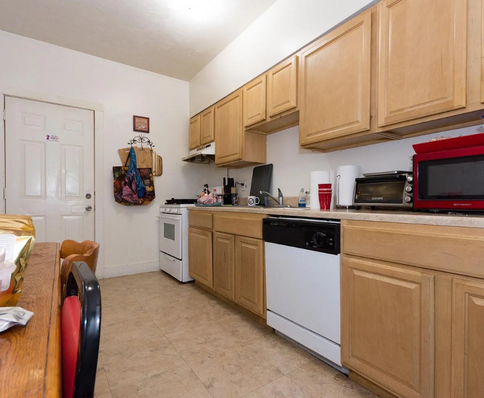 14 Ashford St, Allston